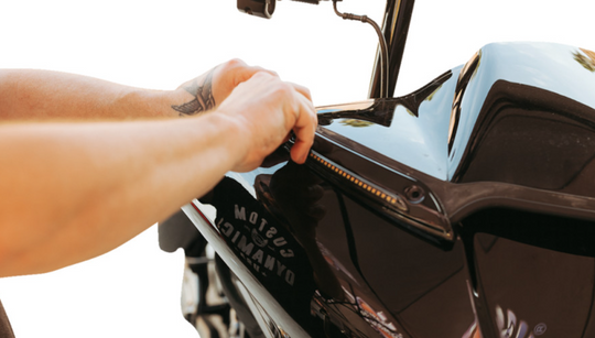Genesis 4 Dynamic LED Batwing Windshield Trim Black