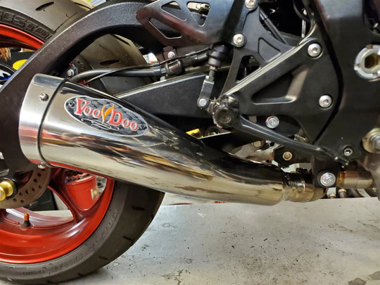 MOJO GSXR1000 17-25 4 INTO 1 installed polished.