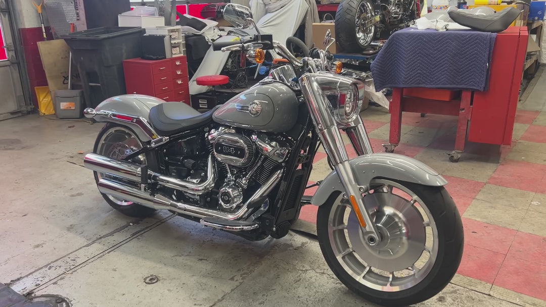 Wide Bobber Rear Fender w/ LEDs for Harley Davidson Fat Boy / Breakout